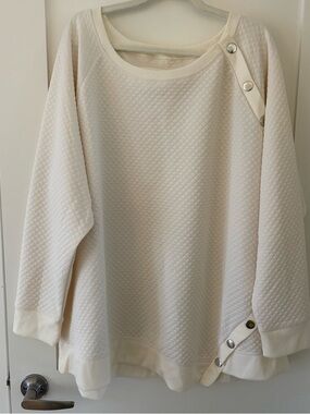 The Sweatshirt Project Quilted  Snap‑Detail Pullover Cream minimalist NWT 3X